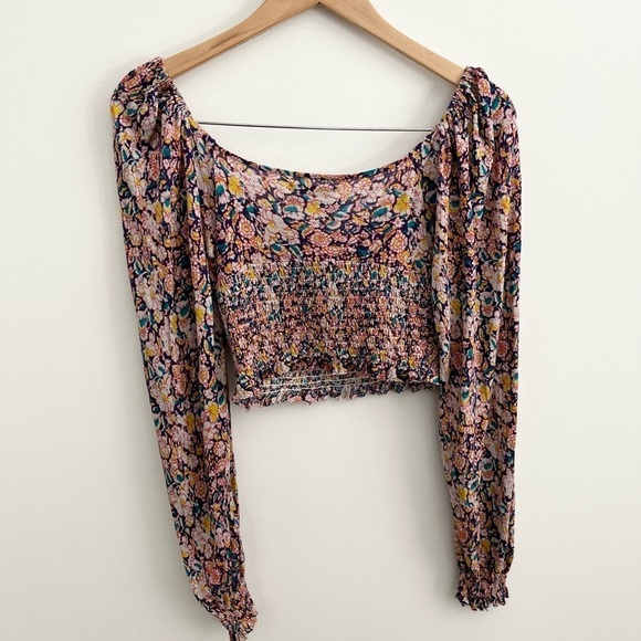 UO Old Soul Smocked Cropped Puff Long Sleeve Tie Blouse - Picture 4 of 11